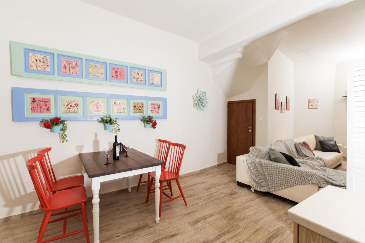 Asikiko Suites 레팀노 외부 사진