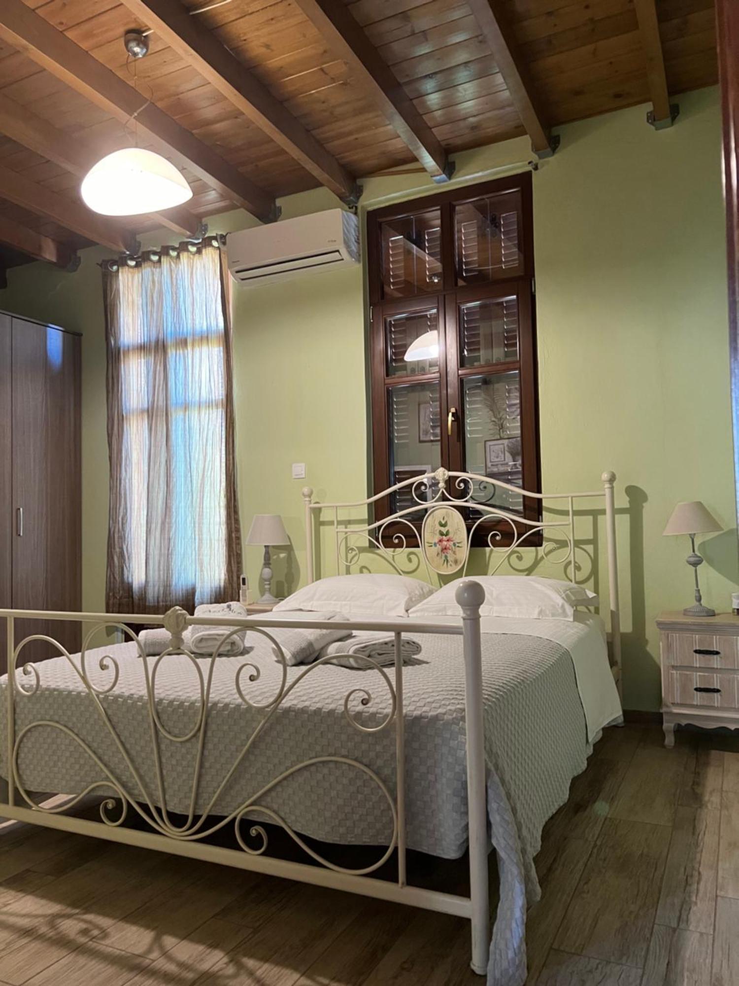 Asikiko Suites 레팀노 외부 사진
